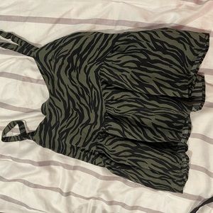 Hollister top